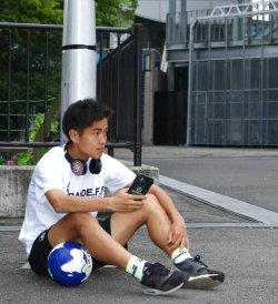 画像8: グランデ.エフ.ピー　カレイドスコープ柄耐衝撃吸収型iphone11/XR対応グリップケース　ブラック