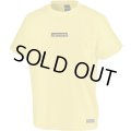 グランデ・エフ・ピー.grandefp.ワンポイントボックスロゴTシャツ　イエローｘブラック