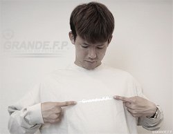 画像2: Grande.F.Pブラッシングロゴ.ルーズフィット長袖Tシャツ　ブラックｘホワイト