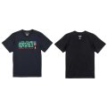 【完全予約販売：ご注文から、3〜4週間後にお届け商品.お届け指定日不可】【ジュニア〜BIGサイズ対応商品】 サガン鳥栖.豊田歩選手ｘGRANDE.F.Pコラボ.『Where to Today？』プリント.コットン半袖Tシャツ　ブラック