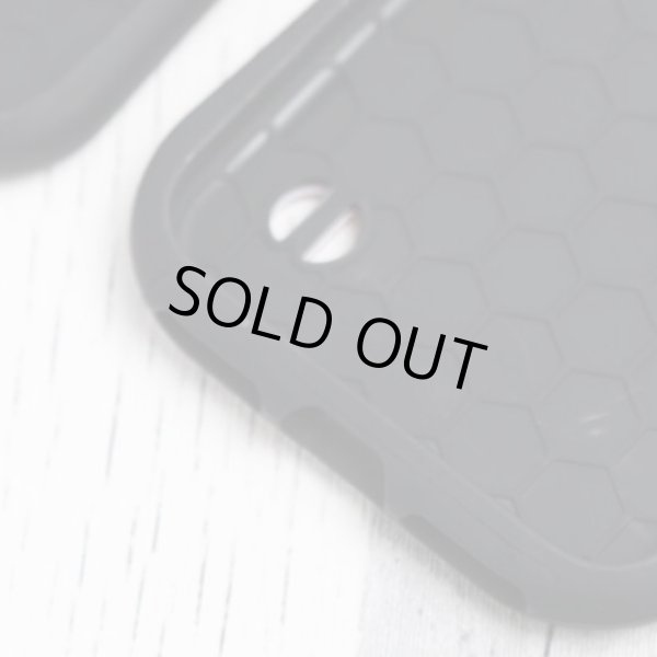 画像4: グランデ.エフ.ピーカレイドスコープ柄耐衝撃吸収型iphone11/XR対応グリップケース　マルチカラー