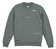 画像1: GRANDE.F.P スキャッタードロゴプリントスウェットクルー.トレーナー　ストーングリーン